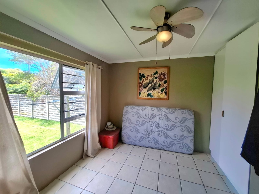 6 Bedroom Property for Sale in Gonubie Eastern Cape